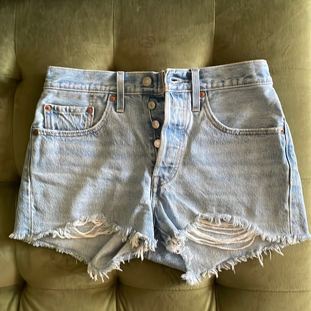 Levi Jean Shorts